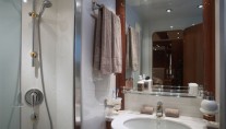 Champagne O Clock -  VIP Bathroom